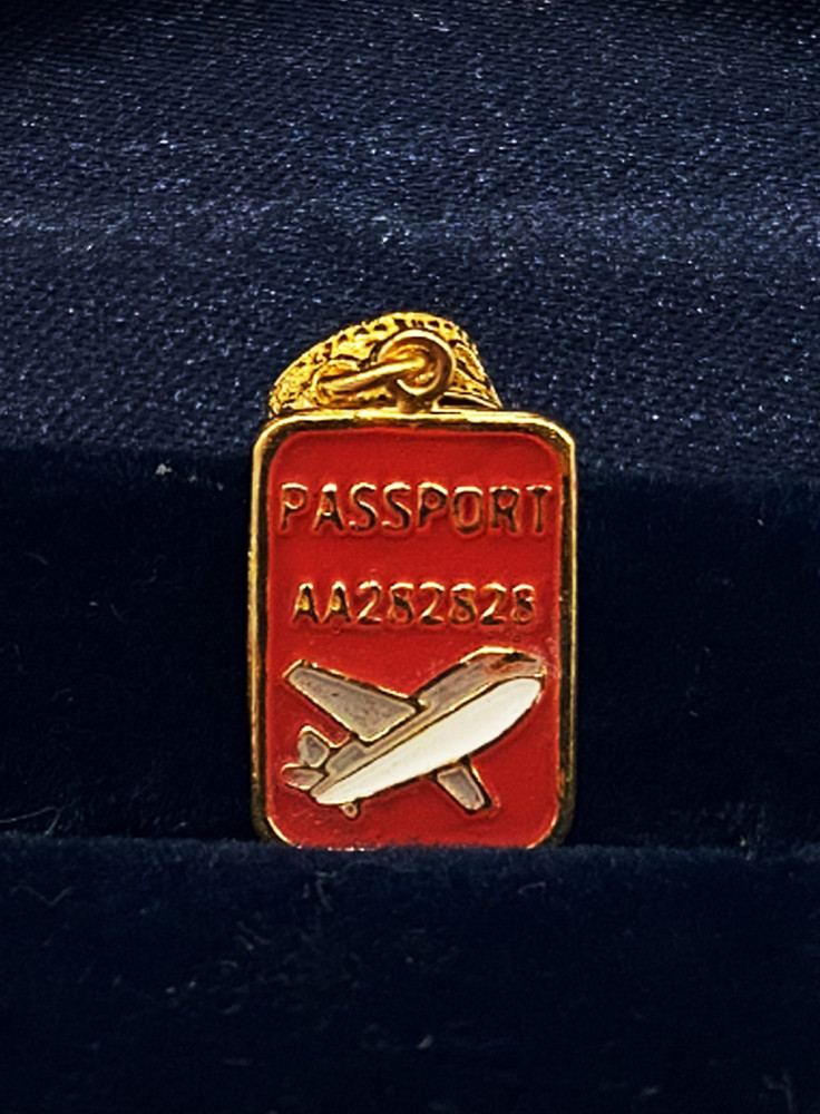CHARM FLIGHT PASSPORT RED (I)